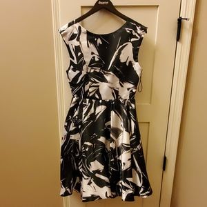 Gorgeous Brand new Women's dress size 6